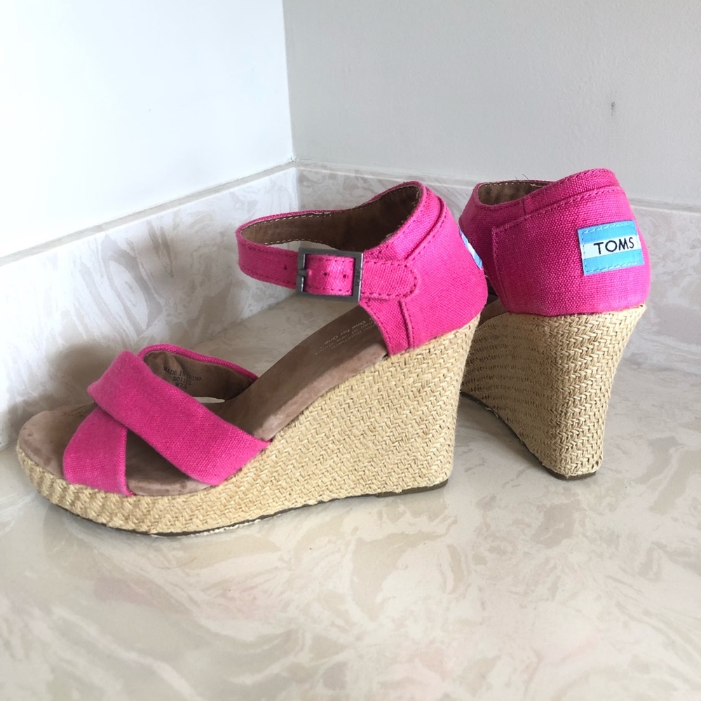 TOMS Hot Pink Wedge Espadrille Sandals Size 7.5W